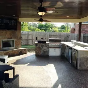 Outdoor Kitchen