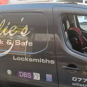 Bild von Ollie's Lock & Safe Locksmiths Cheltenham & Gloucester