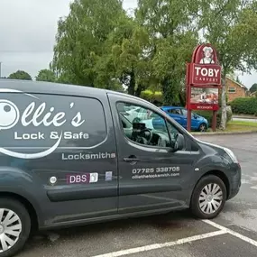 Bild von Ollie's Lock & Safe Locksmiths Cheltenham & Gloucester