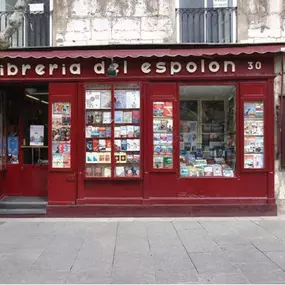 libreria-del-espolon-fachada-01.jpg