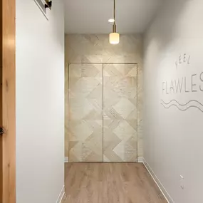 SUGARED + BRONZED Huntington Beach feel flawless hallway