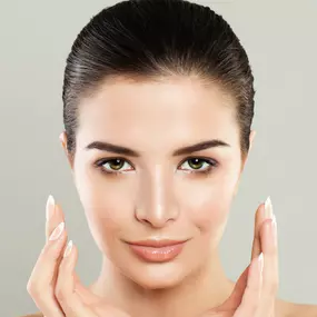 Turn to us for a non-surgical face lift alternative that doesn’t even use needle injections!