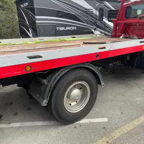 Towing & Roadside Assistance Services in Tampa, FL is what Miller 24Hr Truck Trailer & Tire Repair does best. We offer towing, battery replacements, jump starts, tire changes, gas delivery, car unlocking, stripped lug nut removal, mobile tires, & other services that complement everyday roadside emergencies. For all your roadside service needs. Serving: Tampa, FL and the surrounding areas. If you get a flat tire, lock your keys in your car, run out of fuel or find that you have a dead battery, do