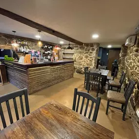 amareloasadorygrillinteriorrestaurante.jpg