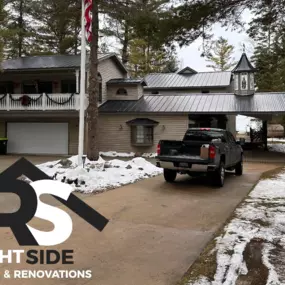Bild von Right Side Roofing & Renovations