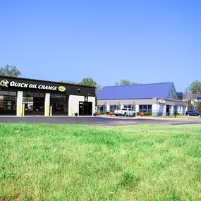 Performance Plus Quick Oil Change - 28th Street East Grand Rapids/Kentwood