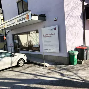 Hansaton Hörkompetenz-Zentrum Nonntaler Hauptstraße 63, Salzburg von rechts kommend