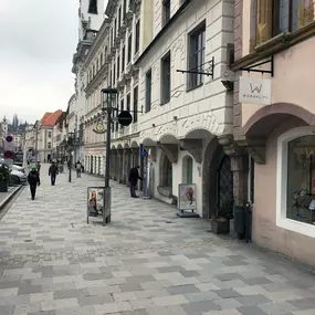 Hansaton Hörkompetenz-Zentrum Stadtplatz 33, Steyr von rechts kommend