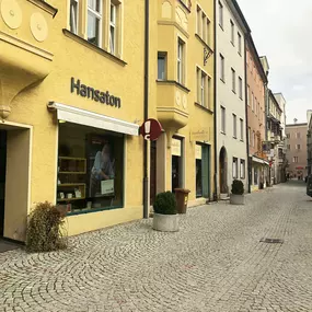 Hansaton Hörkompetenz-Zentrum Krippgasse 14, Hall in Tirol von links kommend