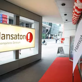 Hansaton Hörkompetenz-Zentrum Marxergasse 1B, Wien Landstraße von rechts kommend