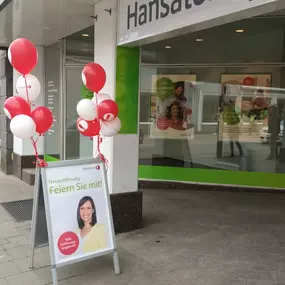 Hansaton Hörkompetenz-Zentrum Hauptplatz 1, Amstetten von rechts kommend