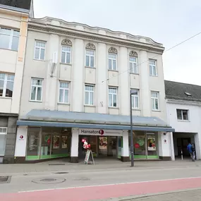 Hansaton Hörkompetenz-Zentrum Hauptplatz 1, Amstetten von der gegenüberliegenden Straßenseite