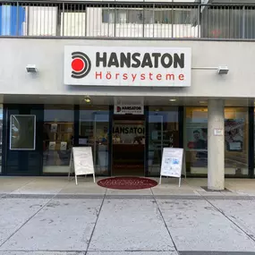 Hansaton Hörkompetenz-Zentrum Stiftingtalstraße 5, Graz von der gegenüberliegenden Straßenseite kommend