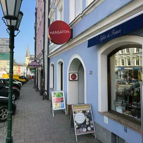 Hansaton Hörkompetenz-Zentrum Stadtplatz 23, Mattighofen von rechts kommend