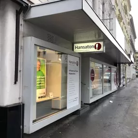 Hansaton Hörkompetenz-Zentrum Hütteldorferstraße 94, Wien Penzing von links kommend