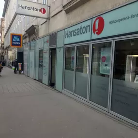 Hansaton Hörkompetenz-Zentrum Favoritenstraße 27, Wien Wieden von rechts kommend