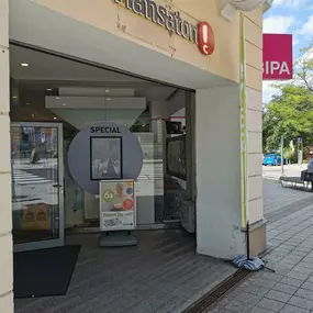 Hansaton Hörkompetenz-Zentrum Florianiplatz 20, Gleisdorf von links kommend