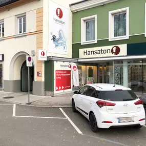 Hansaton Hörkompetenz-Zentrum Hauptplatz 10, Perg von der gegenüberliegenden Straßenseite kommend