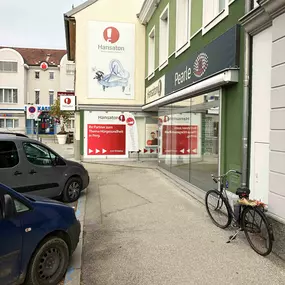 Hansaton Hörkompetenz-Zentrum Hauptplatz 10, Perg von rechts kommend