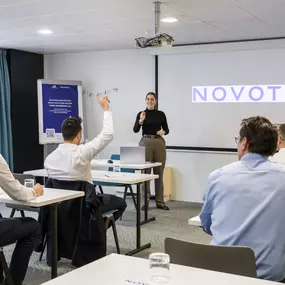 Salle de séminaire du Novotel Grenoble Centre