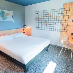 Chambre double Little Pop de l'hôtel greet Montpellier Aéroport Parc des Expositions.