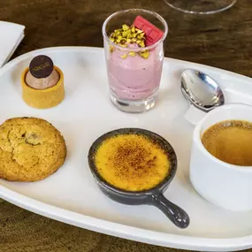 Café gourmand au restaurant Le Hangar