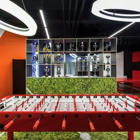 The entertainment area at Ibis Budget Amsterdam South features a football table, offering guests a fun and engaging activity during their stay. Whether relaxing after a day of sightseeing or enjoying time with friends, this space adds an element of leisure to the hotel experience.