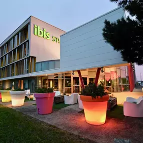 HOTEL IBIS STYLES NANTES REZE AEROPORT ET RESTAURANT BAR LA TABLE D'EDOUARD