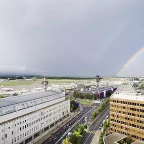 Die Aussicht aus ihrem Hotelzimmer im Mövenpick Hotel Geneva.