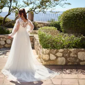 Vollkommen.Braut. - The Curvy Bridal Boutique / Plus Size Brautmode Hamburg