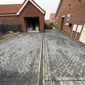 Bild von Precision Paving ( Doncaster) Ltd