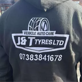 Bild von J&T Tyres Ltd