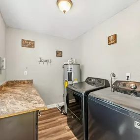 Bild von Ask and You Shall Receive Realty