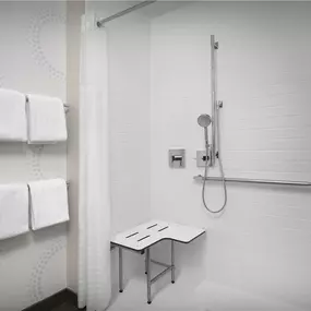 Guest room bath