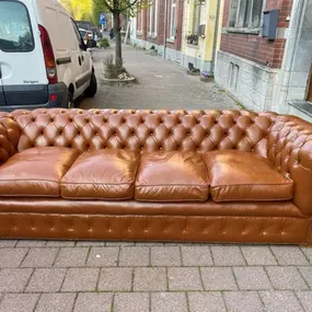 Réparation canapé vintage Chesterfield