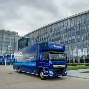 Pickfords moving lorry