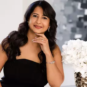 Bild von Sunita Juneja, Broker | Paramount Real Estate Group