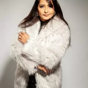Bild von Sunita Juneja, Broker | Paramount Real Estate Group