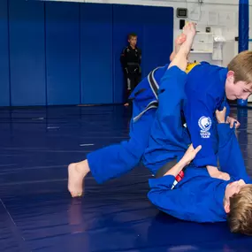Why BJJ Builds Kids’ Confidence
At our academy, we believe every kid has greatness inside them — sometimes they just need the courage and confidence to bring it out.
Through Brazilian Jiu-Jitsu, kids learn how to win and how to lose, how to keep showing up, and how to support their teammates. Over time, they go from “the nail” to “the hammer,” and that growth builds real confidence that carries beyond the mats.