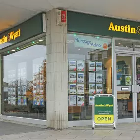 Bild von Austin & Wyatt Estate Agent Canford Heath