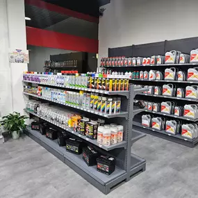 Bild von Meisterwerk Autoteile / Autoersatzteile, Servicematerial, Motorenöle, Autobatterien