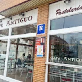 newcafeantiguo3.jpg