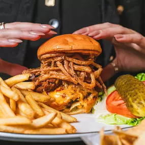 Bild von Black Tap Craft Burgers & Beer - Westfield