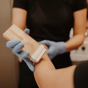 Top Arm Waxing Salon in Corona, CA For Women's Arm Waxing & Men's Arm Waxing