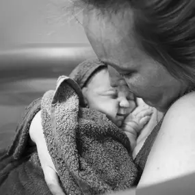 Doula Geburtsbegleitung Zürich begleitet dich im Geburtshaus, im Spital und Zuhause.