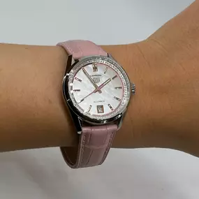 We wear pink everyday!! ???? This stunning Tag Heuer watch with a pink band is the perfect spring time accessory!