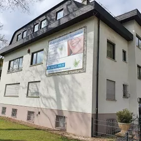 Bild von Kieferorthopäde Stummer Hanau - Für Kinder und Erwachsene