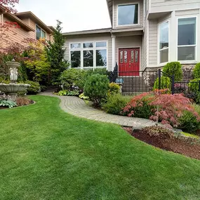 Bild von Sharp Edge Lawn And Landscaping Inc