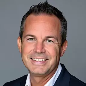 Bild von Jason & Jennifer Gibson - Waterfront Realty Group