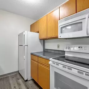 Kitchen with full appliances